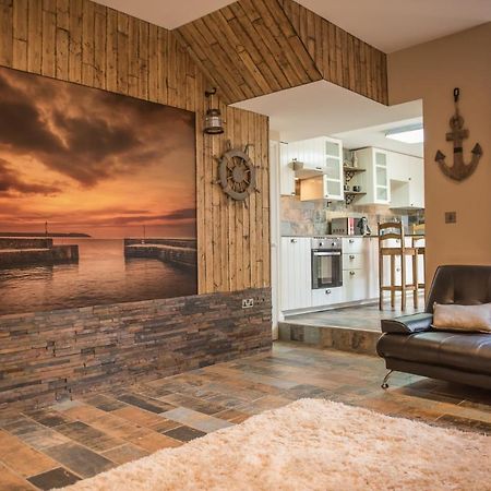 סנט אוסטל Deluxe Rustic Charlestown Themed Apartment מראה חיצוני תמונה