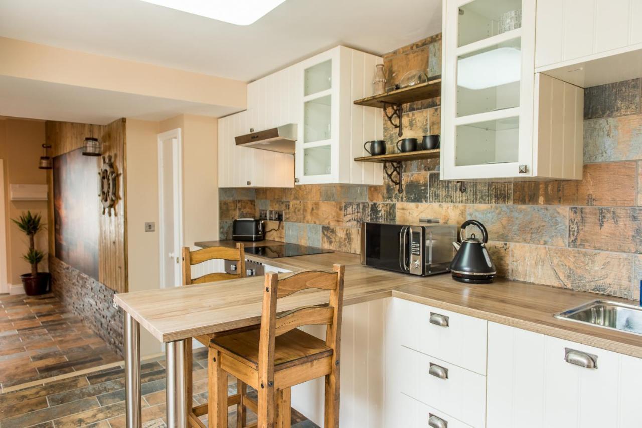 סנט אוסטל Deluxe Rustic Charlestown Themed Apartment מראה חיצוני תמונה