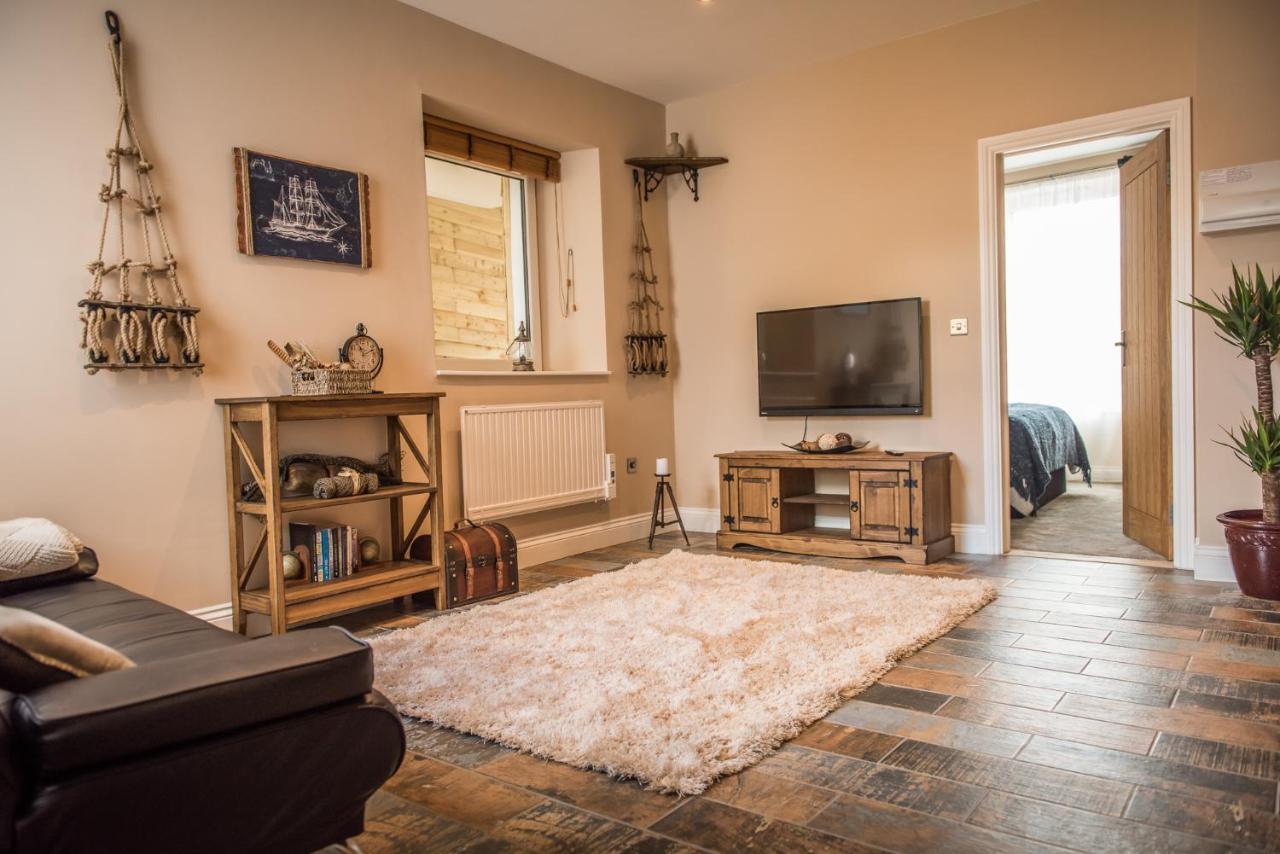 סנט אוסטל Deluxe Rustic Charlestown Themed Apartment מראה חיצוני תמונה